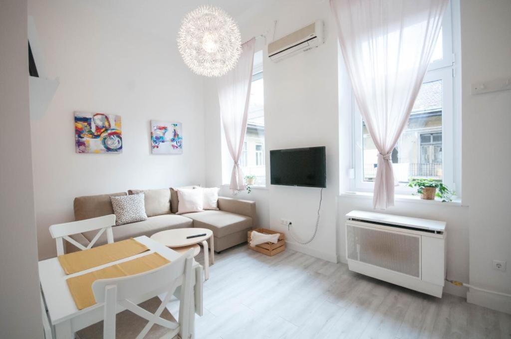 Cs3 Csanyi Apartment Budapest Extérieur photo